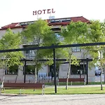 Nueva Colina Hotel 2*