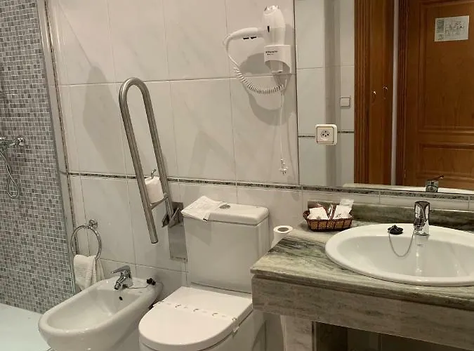 ホテル Nueva Colina 2*